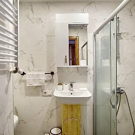 酒店 Cosy Wooden Aesthetic Flat In Besiktas 2*